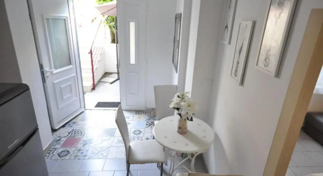 Apartment Stay Inn, Prenota Appartamento Splitska 