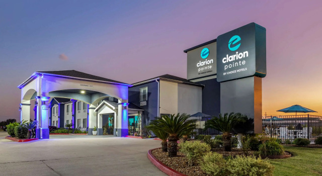 Clarion Pointe Sulphur - Lake Charles, Забронировать Отель Салфер Acadiana