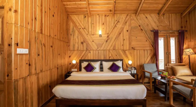 Семейный номер Standard с балконом The Natures Green Resort, Bhimtal, Nainital