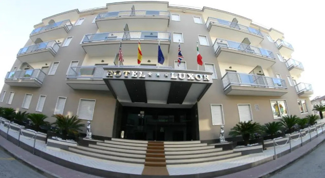 Hotel Luxor