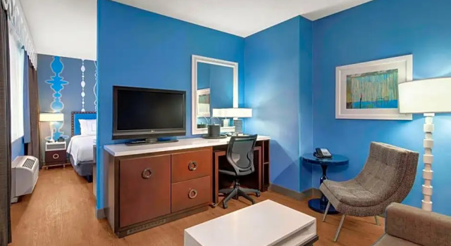 Двухместный люкс Fairfield Inn and Suites Chicago Downtown/ Magnificent Mile
