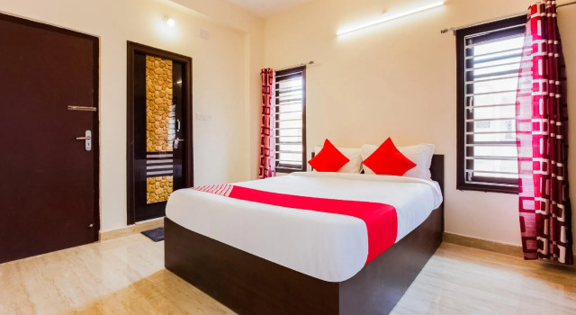 OYO 79976 Flagship Near Sri Chaitanya Junior College, Rezerwuj Hotel Secunderabad 