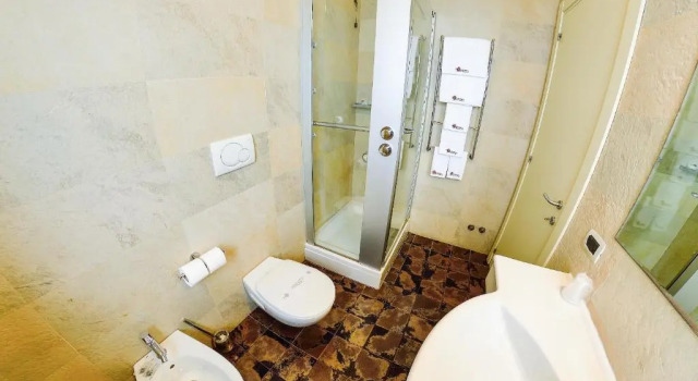 Трёхместный номер Victoria Hotel