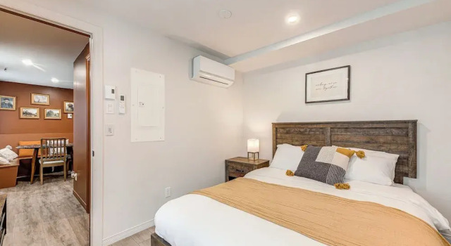 Quebec City 2 Bedroom Treasure, Забронировать Апартаменты/квартира Апартаменты Квебека, рядом с Agora, Апартаменты/квартира