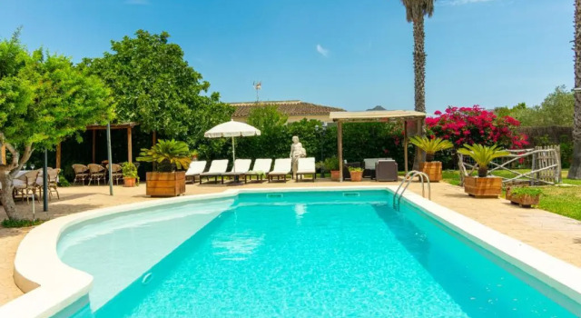 Casa con piscina a 1 km del mar y del pueblo, Book Hotel Alcudia Majorca
