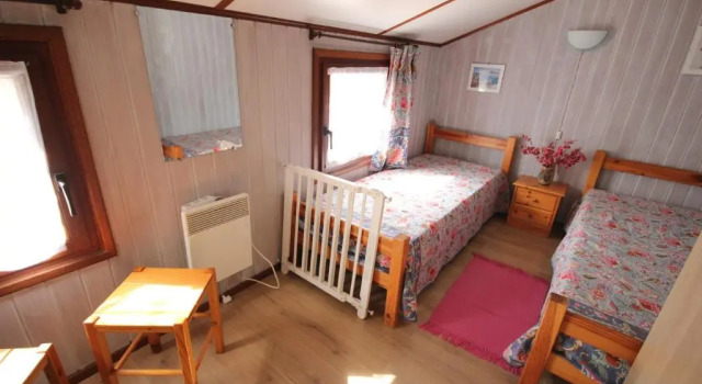 Domaine de vacances à 600m de la plage animations piscines en supplément villa climatisée 3 chambres 6 couchages WIFI - LRTAMB5, 예약 빌라 Portiragnes Canal du Midi