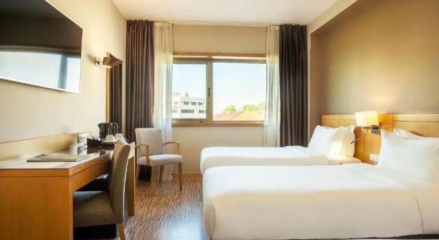 Трёхместный номер Comfort HF Tuela Porto