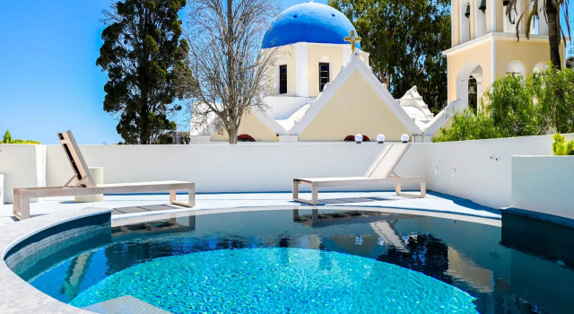 Naos Suites