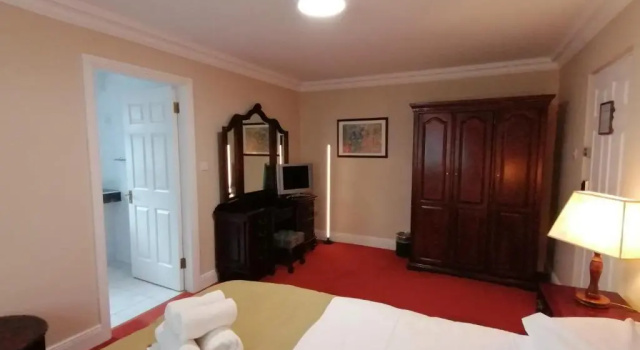 Апартаменты Aran View Country House and Lodge