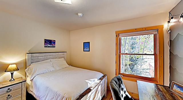 New Listing! Mountain-view Ski W/ Hot Tub 3 Bedroom Home, Rezerwuj Dom wakacyjny Hotele w Vail Ski z parkingiem, Parking
