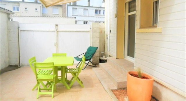 Коттедж с 2 комнатами Appartement à 50 mètres de la mer - Les embruns