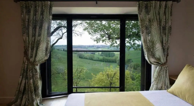 Люкс Luxury с красивым видом из окна Chambres dhôtes Domaine de Nazère