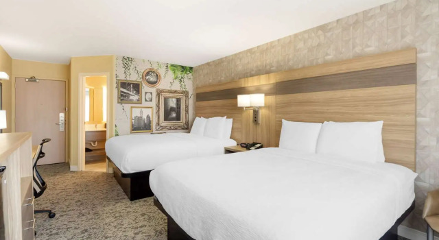 Четырёхместный номер Standard Best Western Glenview - Chicagoland Inn and Suites