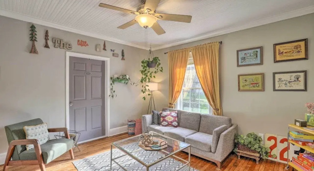 Stylish Woodfin Home w/ Backyard & Fire Pit