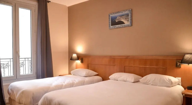 Номер Comfort Hôtel De La Perdrix Rouge