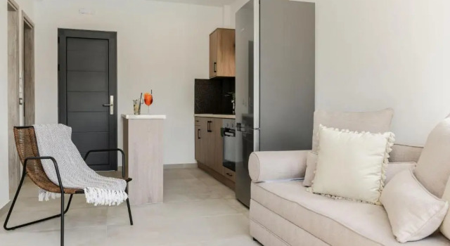 Апартаменты с видом на бассейн Lagoon Luxury Suites
