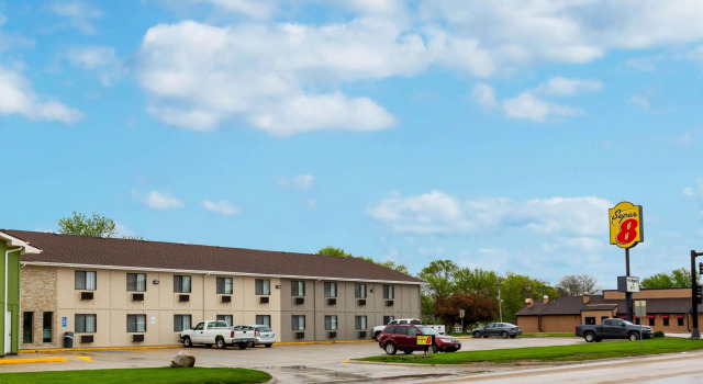 Super 8 by Wyndham Storm Lake, Prenota Hotel Storm Lake Iowa