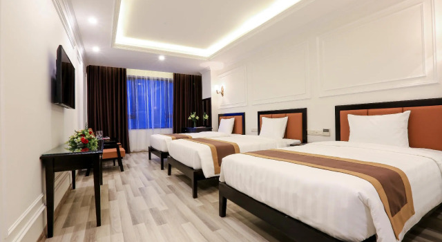 Номер Deluxe New Era Hotel & Spa Ha Long