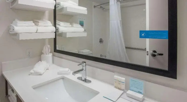 Студия Hampton Inn Wooster