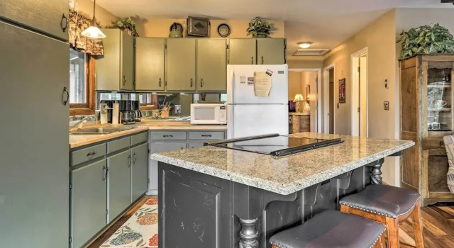 Cabin w/ Hot Tub: 3 Mi to Main St Breckenridge!, Book Hotel SPA-hoteller i Vail Ski, SPA