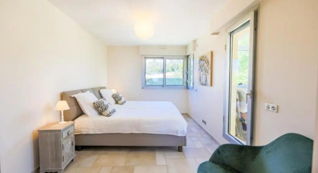ATHENA PENTHOUSE AP4205 By Riviera Holiday Homes