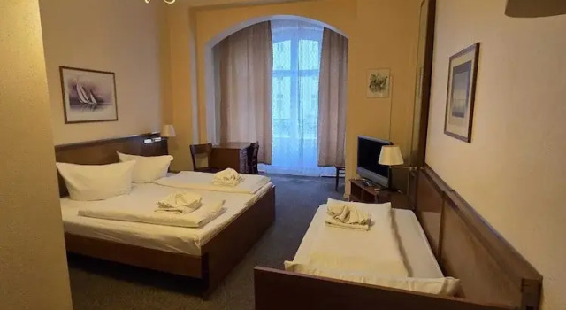 Трёхместный номер Standard с балконом Hotel Arche