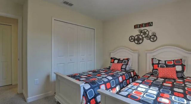 Коттедж с 6 комнатами Walk to Pool, 12 Mi to Disney: Solterra Retreat!