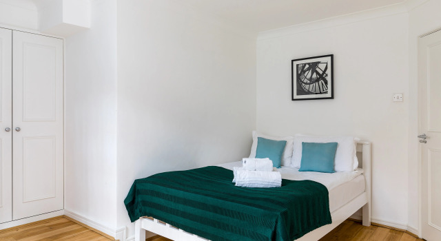 Duplex Apartment With Patio in Marylebone, Забронировать Апартаменты/квартира Лондон Большой Лондон, рядом с Бейкер стрит