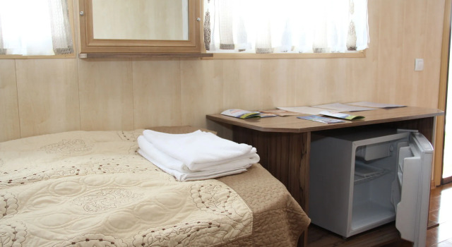 Baitour Complex, Book Hotel Hoteller i Privokzalʼnoye med parkering, Parkering