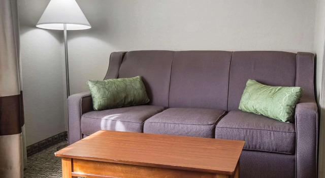 Люкс c 1 комнатой Quality Inn & Suites Bradford