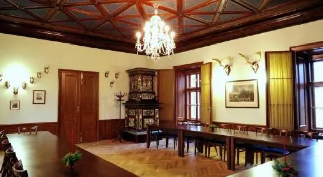 Zámek Křtiny, Reserva ahora Hotel Křtiny Karst de Moravia