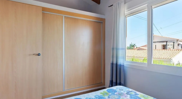 Fancy Holiday Home by the Sea in Calpe With Pool