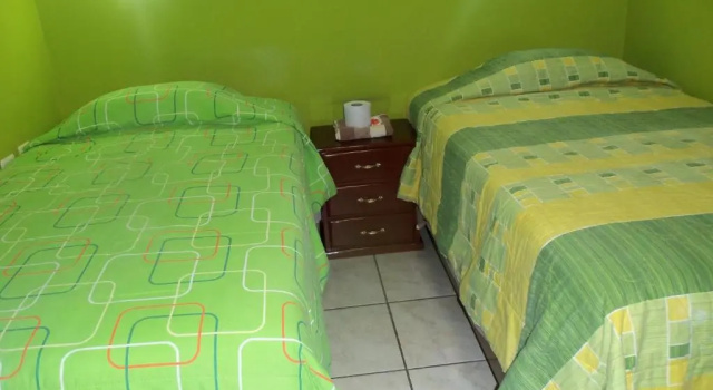 Standard Twin room Hostal Boulevard