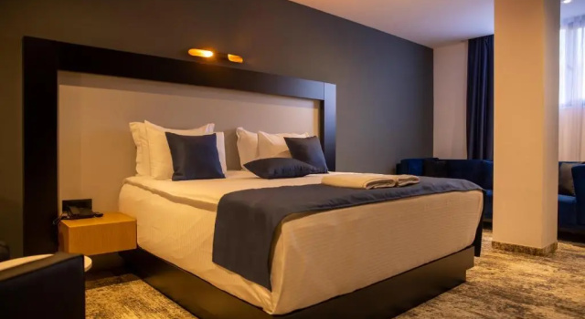 Полулюкс Palace Hotel & Spa