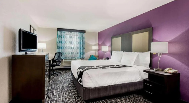 Двухместный номер Deluxe La Quinta Inn by Wyndham West Long Branch NJ Shore Area