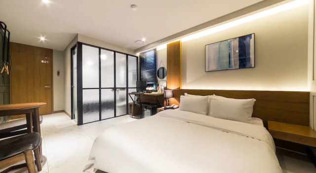 Номер Luxury Plum Hotel