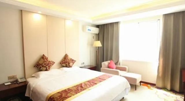 Люкс Deluxe Guoqi Hotel (Tangchi Hot Spring Tourism Resort)