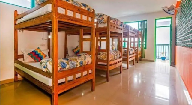 Кровать в общем номере Hostel Hikers World