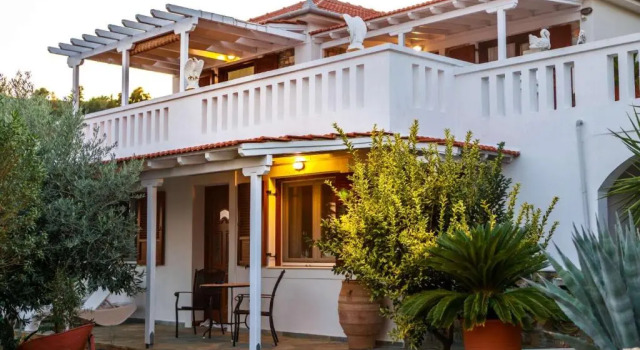 Коттедж c 1 комнатой с видом на море Anatoli Villa