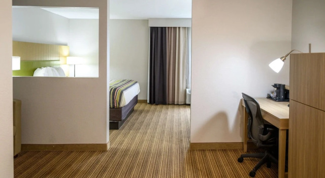 Двухместный люкс Country Inn & Suites by Radisson, Greenfield, IN