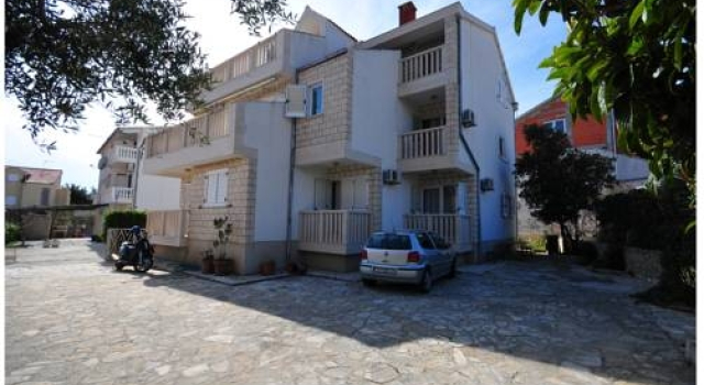 Apartments Pralija