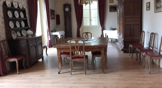 Château de Rouffiac Chambres d'hôtes Vignoble de Cahors, Rezervovat Hotel Hotely v Lot Valley s parkováním, Parkování