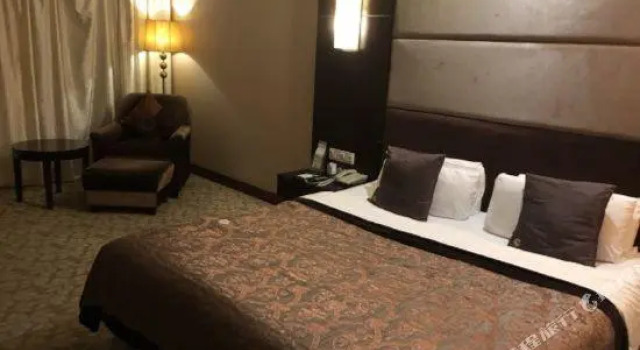 Люкс Business Legend Holiday Hotel