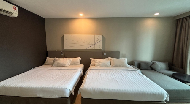 Четырёхместный номер Deluxe с видом на горы Hotel Damansara Perdana - Q