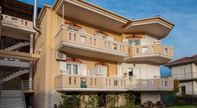 Alfa House, Prenota Hotel Hotel a Epiro con parcheggio, Parcheggio