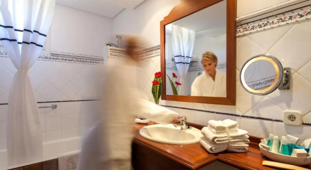 Полулюкс Hotel Cala Sant Vicenç