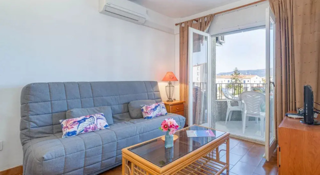 Apartment in Empuriabrava With Canal View