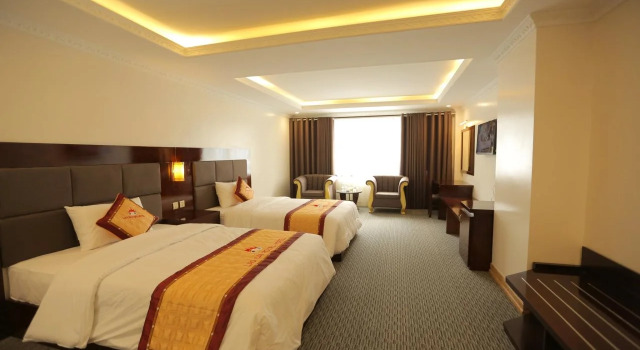 Lao Cai Royal Hotel, Rezervovat Hotel Hotely v Lao Cai s bazénem, Bazén