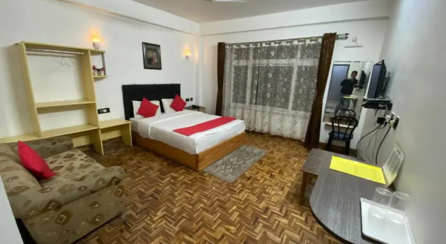 SPOT ON 90994 New Hidden Gem Residency