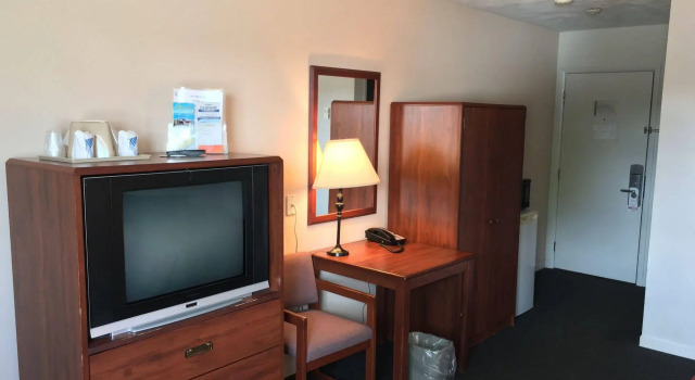 Fairway Inn